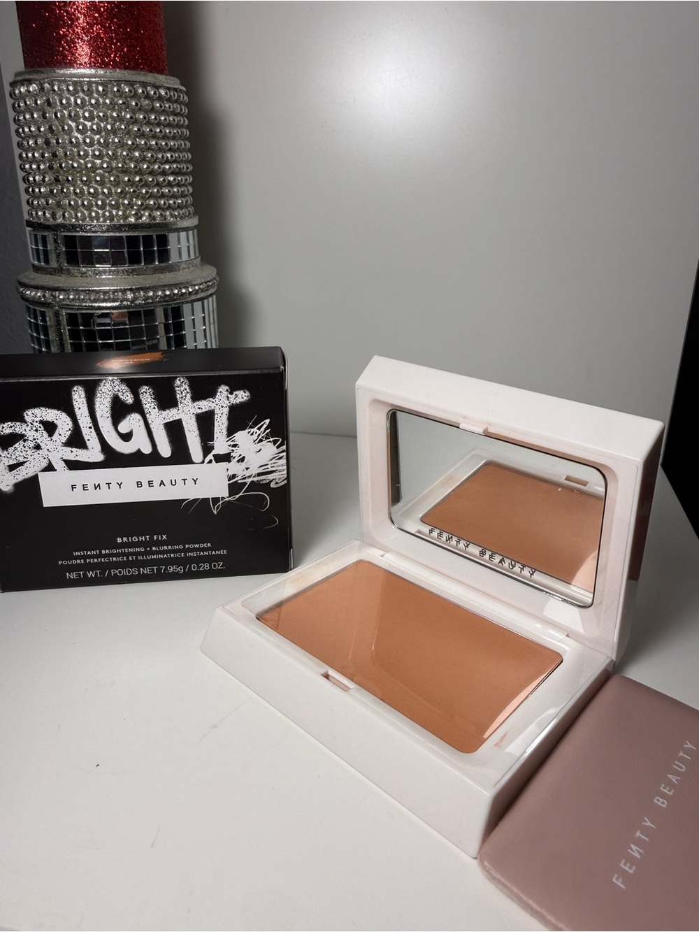 Fenty Beauty Bright Fix Instant Brightening & Balancing Powder -l